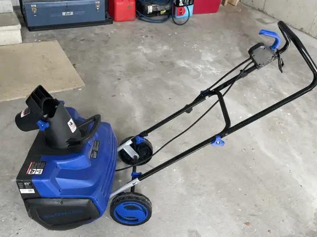 Snow Joe SJ624E-ES 21” Electric Snow Blower – Great Condition! in Snowblowers in Markham / York Region - Image 4