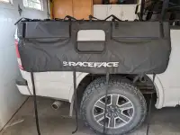 Raceface Tailgate Pad 
