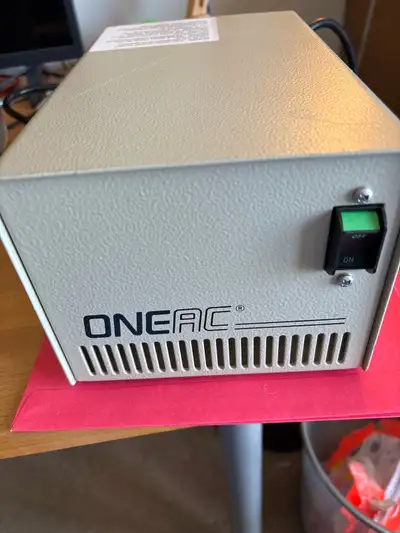 This ONEAC isolation transformer, model MD1107, is designed to provide clean and quiet power for sen...