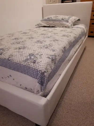 TWIN BED COMFORTER SETS!, View more