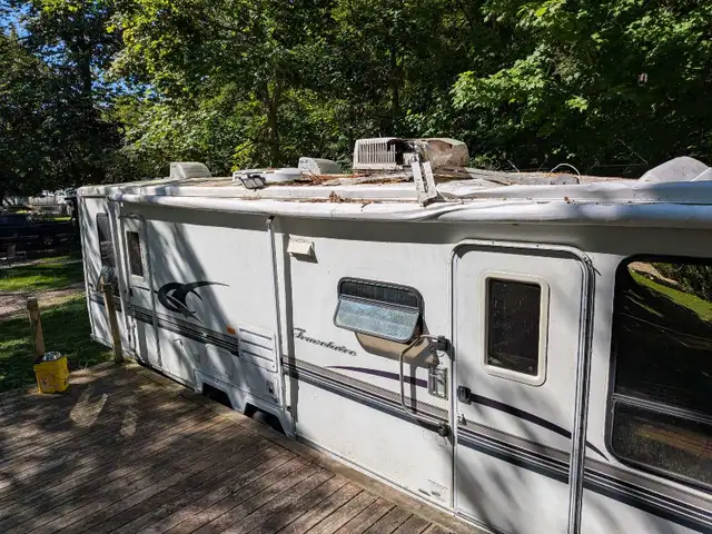 Travelaire Trailer in Travel Trailers & Campers in Grand Bend - Image 6