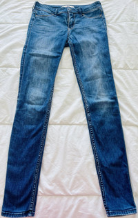 Hollister Women's jeans size 24x29