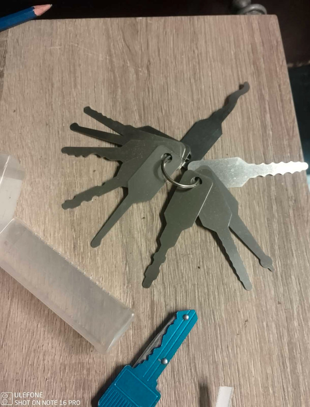 bump key lock pick set in Hand Tools in Hamilton
