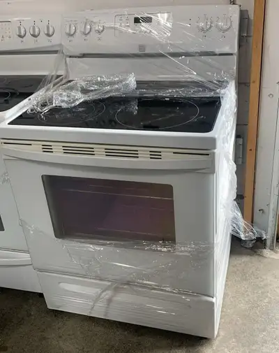 Stove - 30 GE - Electric Range - White - Used, View more