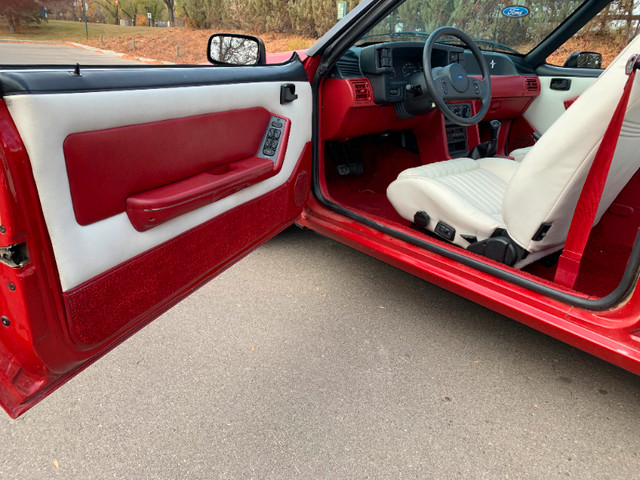 1989 Mustang 5.0L 5 speed convertible 15,570 original miles in Classic Cars in Regina - Image 3