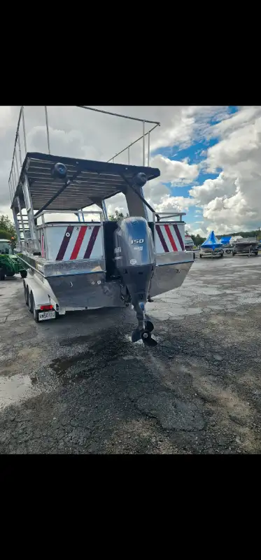 Bateau ponté ADMIRAL 265 , 2 étages ,  outboard ,Yamaha 150 neuf in Powerboats & Motorboats in Laurentides - Image 6