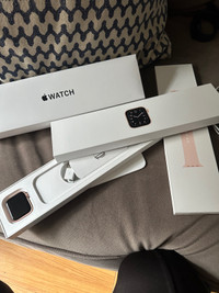 Apple Watch Series SE 40mm Rose Gold with Box