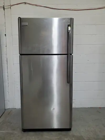 Used Frigidaire Refrigerator CFTR1826LK 30″ Refurbished HOME APPLIANCE STORE 416 450 2541 / 905 670...