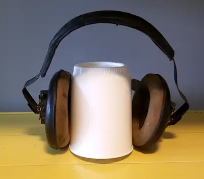 As is World war two NAF-4B490-1 Headphones. Cash on pickup or no deal. All sales to be done in a pub...