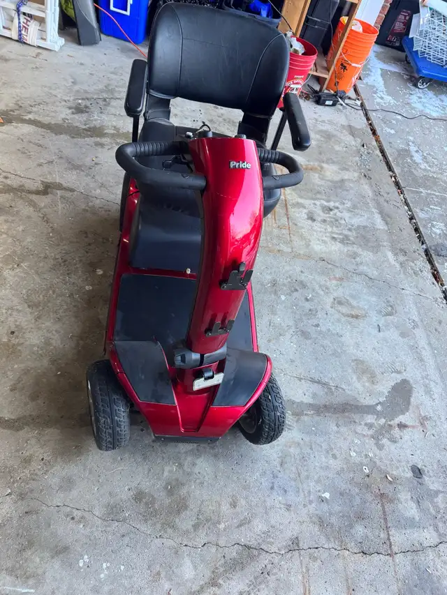 Pride Victory 10 4-Wheel Mobility Scooter – NEW BATTERIES62863728739713121