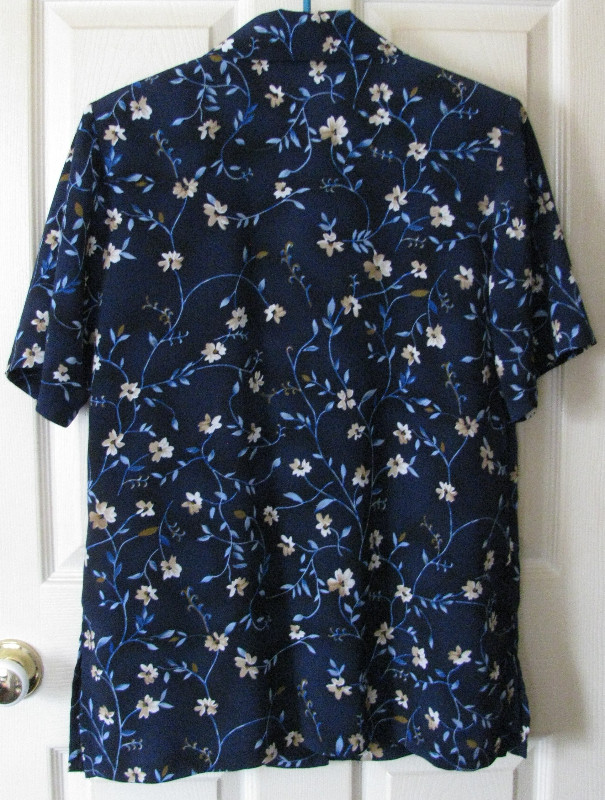 Vintage Optionelle Skirt & Top 2PC Set Size S/M Like New in Other in Saint John - Image 4