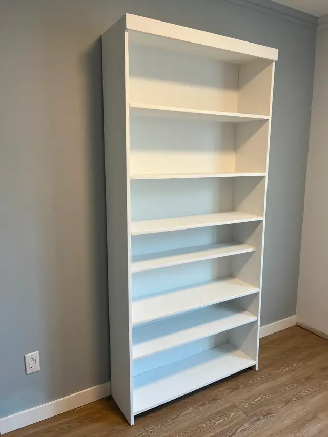 BIBLIOTHÈQUE EN BOIS in Bookcases & Shelving Units in Laval / North Shore - Image 3