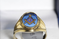 NEW WITH PRICE TAG SOLID 10K. YELLOW GOLD MASONIC SIGN