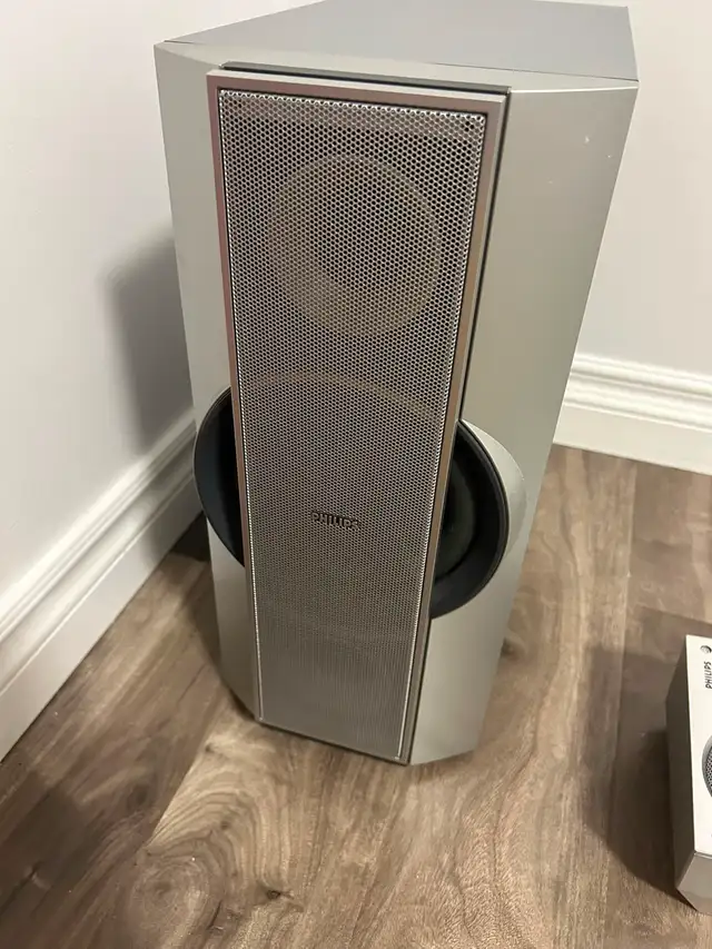 Home Theatre Sound System in General Electronics in Oakville / Halton Region - Image 4