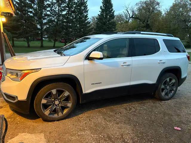 2017 GMC Acadia 542521792681093122