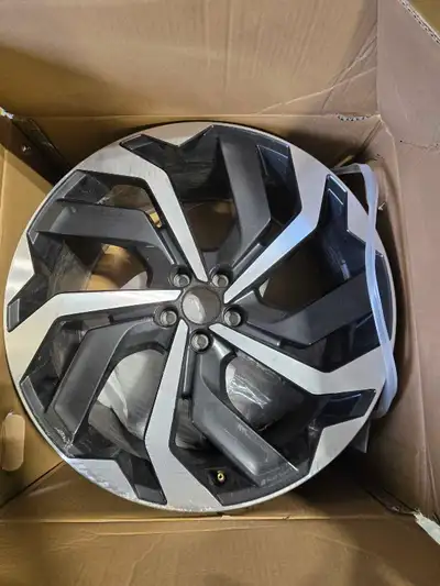 21" audi rims off of Q8 e-tron Factory Audi rims less than 20,000 kms 9/10 appearance pick up in cob...
