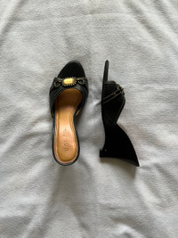 Vintage unisa black leather heels 