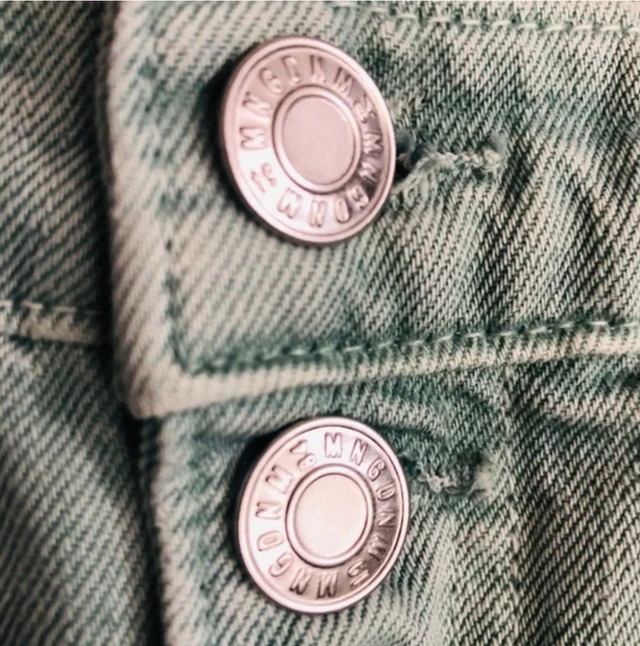 NEW Mango Tapered Ankle High Waist Jeans in Women's - Bottoms in City of Toronto - Image 6