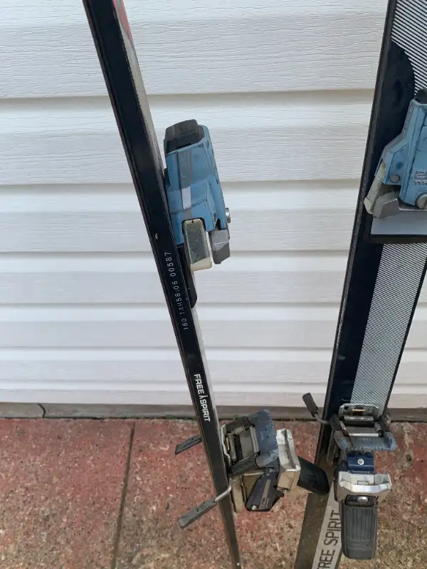 Rossignol Skis with bindings for sale! in Ski in Edmonton - Image 3