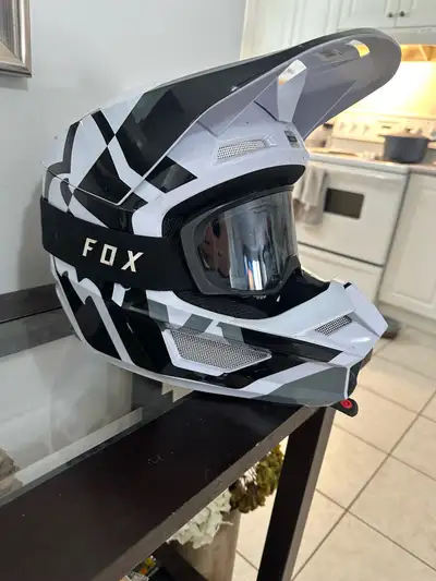 Lightly used fox helmet. Size XL Never been in an accident, just a few small marks from the riding t...