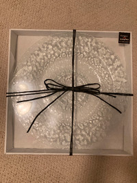 BNIB: Glass serving dish