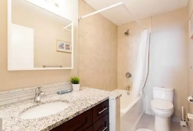 MISSION....LIVE....WORK...PLAY!! in Long Term Rentals in Calgary - Image 5