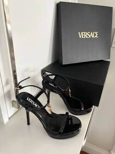 designer shoes, View more