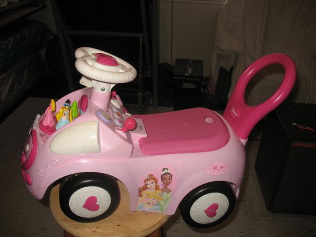 Disney Princess Push Car dans Jouets et jeux  à Charlottetown