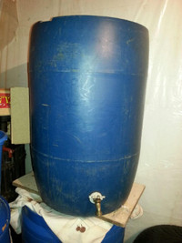 $225.  55galon rain/wine barrel used for making wine. clean/sani