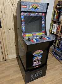 Arcade 1up Street Fighter avec riser et deck protector