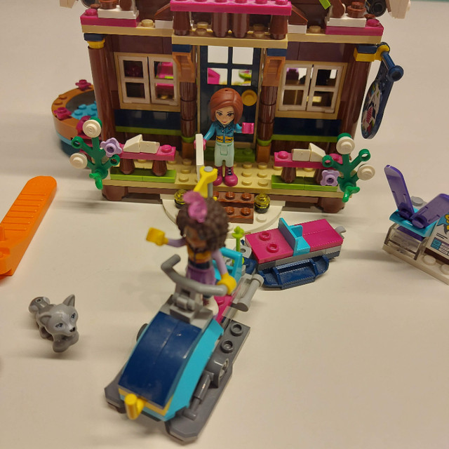 Lego Friends 41323 Snow Resort Chalet in Toys & Games in City of Toronto - Image 2