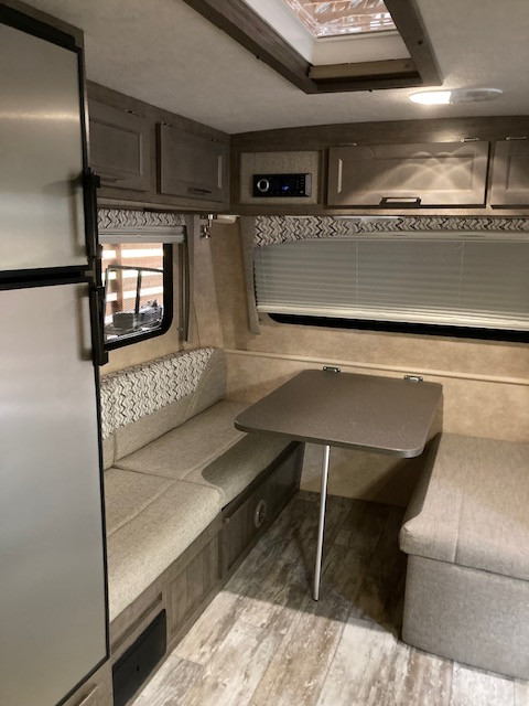 2022 Bigfoot 25B25RQ Travel Trailer in Travel Trailers & Campers in Whistler - Image 4
