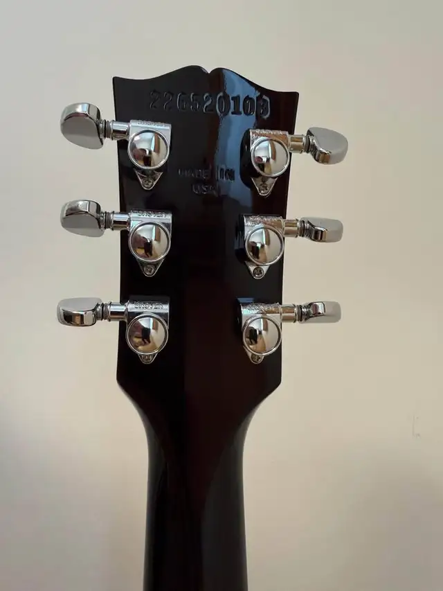 Les Paul Studio Smokehouse Burst inkl. Softcase in Guitars in Delta/Surrey/Langley - Image 6