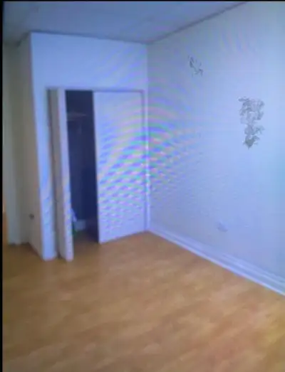 1 bedroom apartment available for rent. Spacious open concept unit close to grocery stores, schools,...