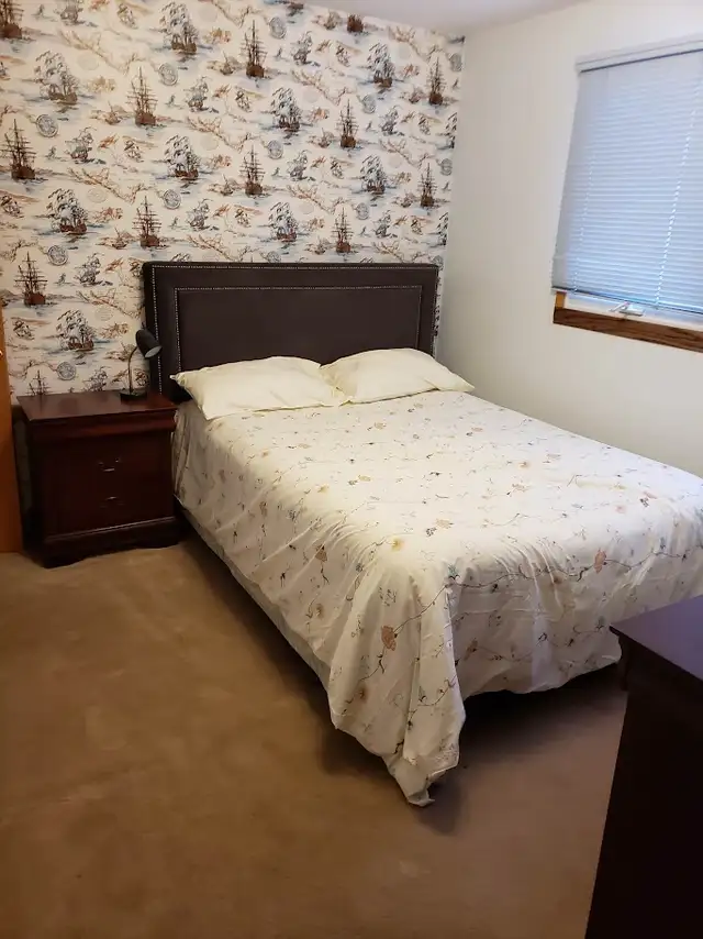 Upstairs room prefer SMS Red/Yellow 14on 14off $600 3067133766