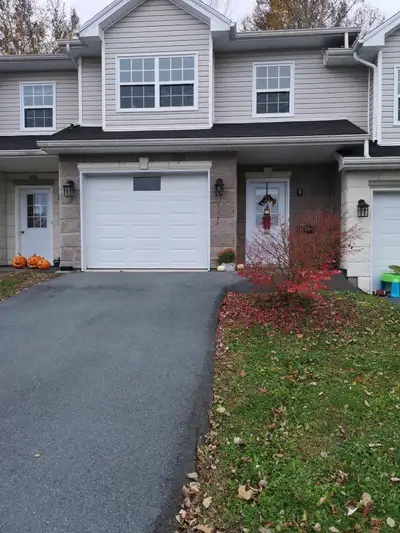 Fantastic 3Bed 1.5Bath House for Rent centrally located in Lower Sackville Main level consists of a...