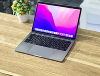 MacBook Pro 2017 13" Retina display i5 16GB 256SSD