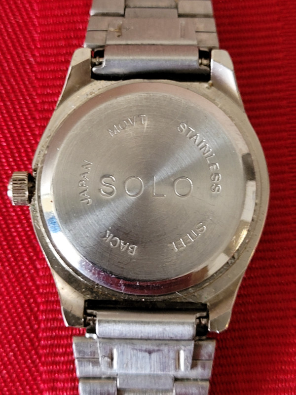 VINTAGE 1980'S, SOLO STAINLESS STEEL WRIST WATCH!!! in Arts & Collectibles in Barrie - Image 3