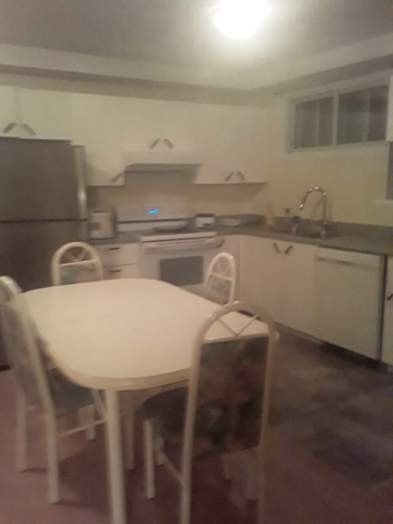 Longueuil grande chambre à louer 750$ — photo 1