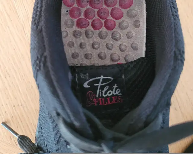 Soulier Cap d'acier femme gr 9 in Women's - Shoes in Laval / North Shore - Image 3