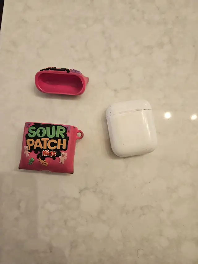 airpods 2 in Headphones in Bedford - Image 2