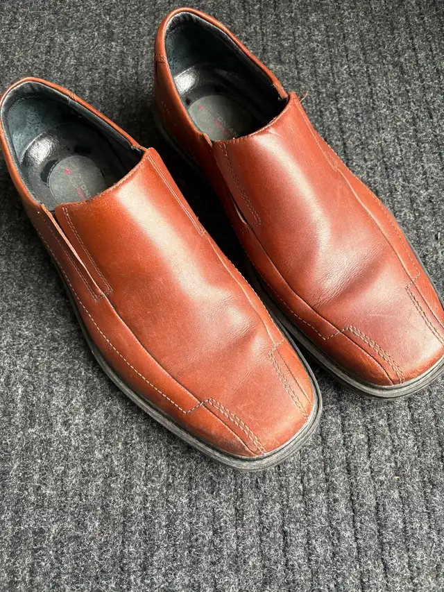 Clarks Bostonian Shoes Size 9.5 in Men's Shoes in London - Image 2