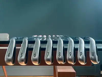 Titleist AP1 712 4-PW/W Right Hand Droitier, View more