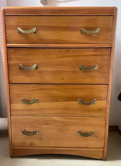In excellent condition from a smoke free and pet free home. Must be removed by end of June. Pick up...