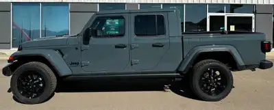 2025 NEW Jeep Gladiator Price To Sell!!! OPTIONAL EQUIPMENT (May Replace Standard Equipment) Anvil C...