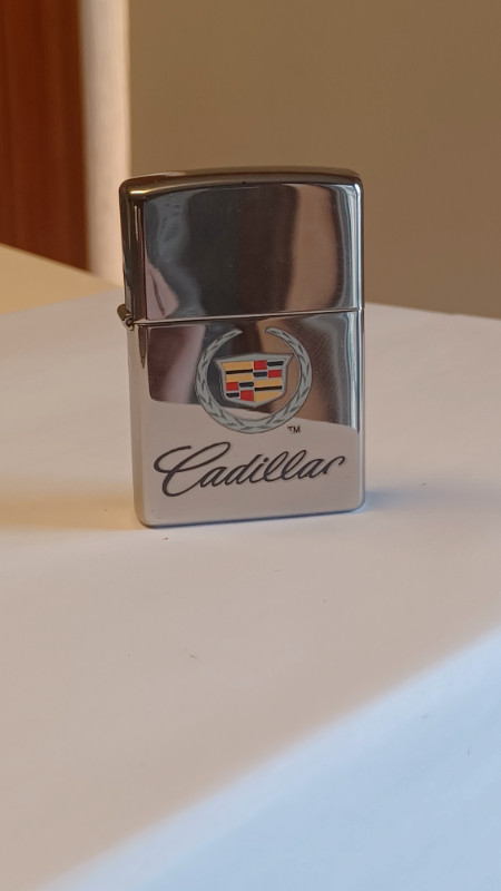 zippo cadillac lighter in Arts & Collectibles in Oshawa / Durham Region