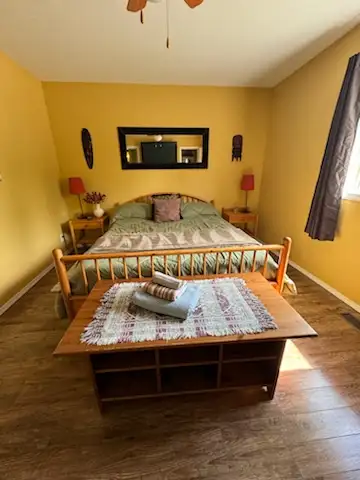 Lake front house short term rent in Alberta in Canada - Image 6