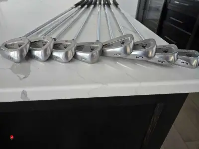 Titleist Mens DCi Irons 3 -9 and Pitching Wedge, View more