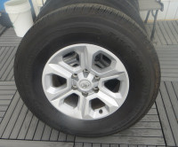 VG CONDITION 2022 TOYOTA 4RUNNER 265/70R17 TIRES AND ALLOY RIMS.