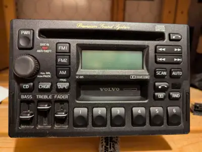 Radio SC-815 avec lecteur CD et Cassettes - Son DOLBY - 6 postes en mémoire - Recherche de postes vo...